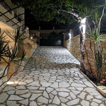 Villa Vera Sívota エクステリア 写真
