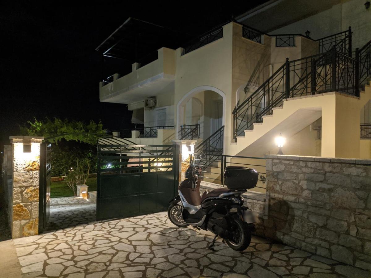 Villa Vera Sívota エクステリア 写真